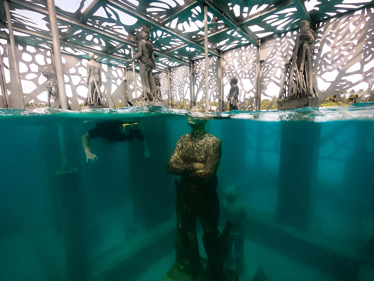 Sculpture Coralarium at Fairmont Maldives