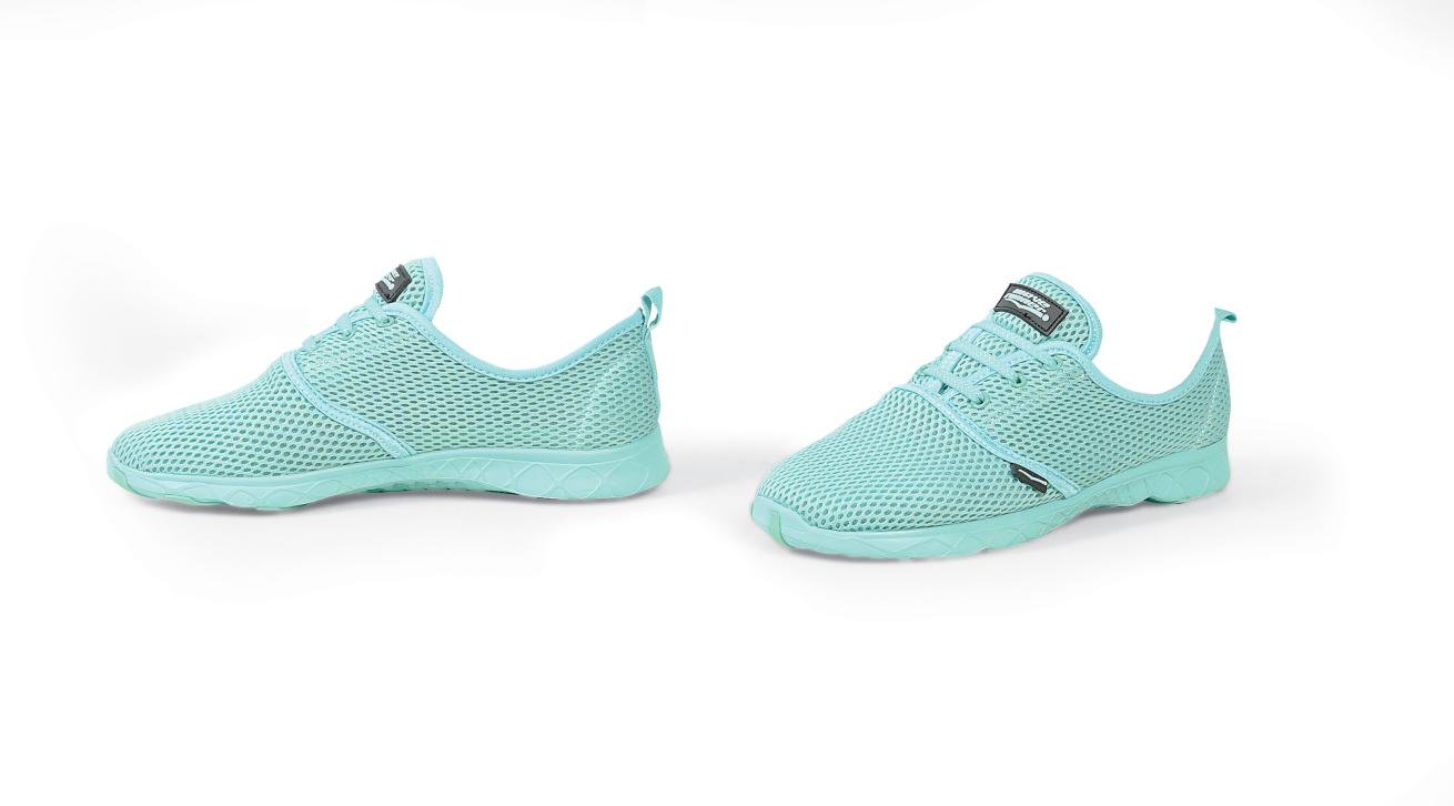 WAVE RUNNER WOMEN’S AQUA SNEAKER